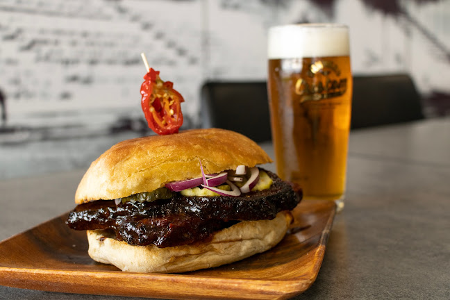 Comments and reviews of Spectators Bar & Bistro