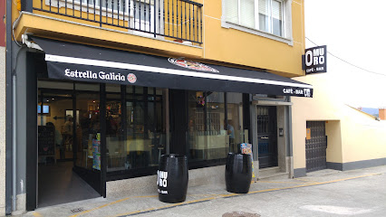 Café-Bar O MURO - Rúa Cupido, 13, 15624 Ares, A Coruña, Spain