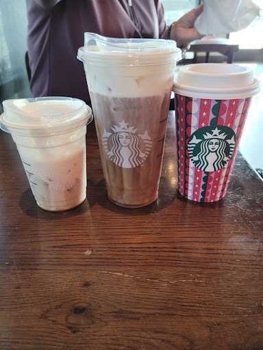 Coffee Shop «Starbucks», reviews and photos, 1530 Lone Oak Rd, Paducah, KY 42003, USA