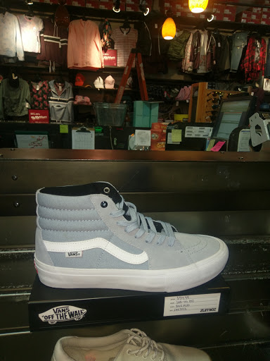 Shopping Mall «Somersville Towne Center», reviews and photos, 2550 Somersville Rd, Antioch, CA 94509, USA