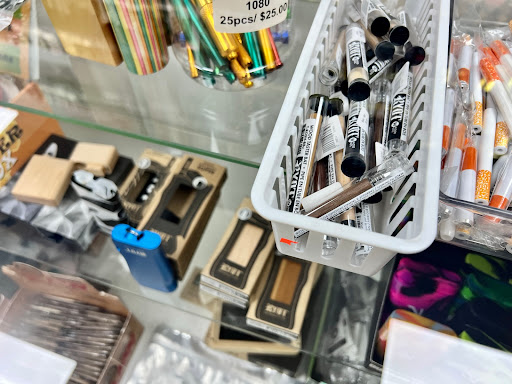 Tobacco Shop «Smoke Hut Smoke Shop», reviews and photos, 11902 Blue Ridge Boulevard g, Grandview, MO 64030, USA