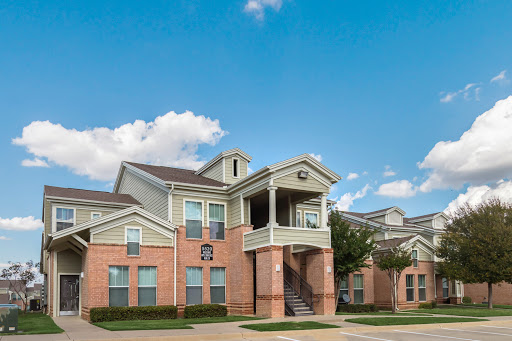 Overton Park Townhome Apartments
