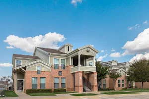 Overton Park Townhome Apartments image