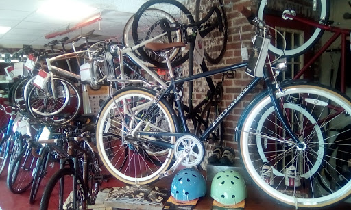 Bicycle Store «RED STAR BICYCLES SHOP», reviews and photos, 155 Parkhouse St, Dallas, TX 75207, USA