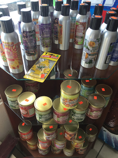 Tobacco Shop «Lombard Tobacco», reviews and photos, 890 E Roosevelt Rd, Lombard, IL 60148, USA