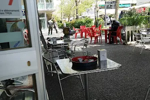 edicola bar caffe paradiso cucina italo- cinese image