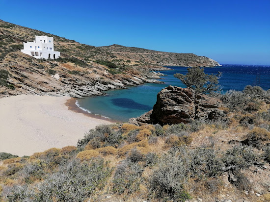 Tris Klisies beach