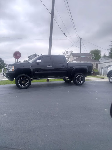 Used Car Dealer «Campbell Bros Auto Sales», reviews and photos, 325 W 2nd St, Rushville, IN 46173, USA