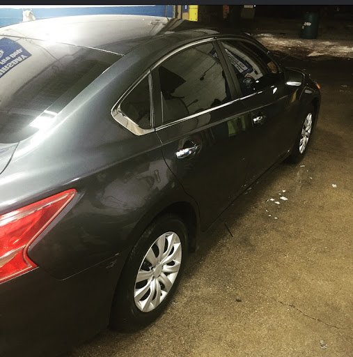 Car Wash «Logan Square Hand Car Wash & Detailing», reviews and photos, 2436 N Milwaukee Ave, Chicago, IL 60647, USA