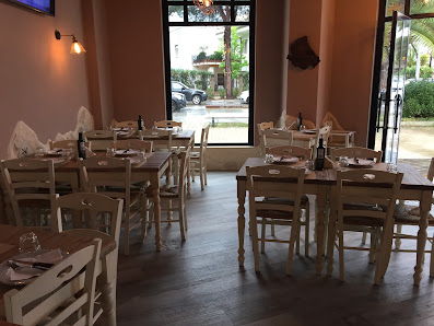 Rostelle and co. Pineta Piazza le Laudi, 11, 65129 Pescara PE, Italia