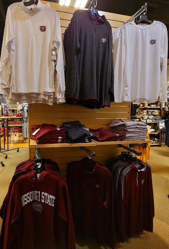 Sportswear Store «Rally House Boardwalk», reviews and photos, 8650 N Boardwalk Ave, Kansas City, MO 64154, USA