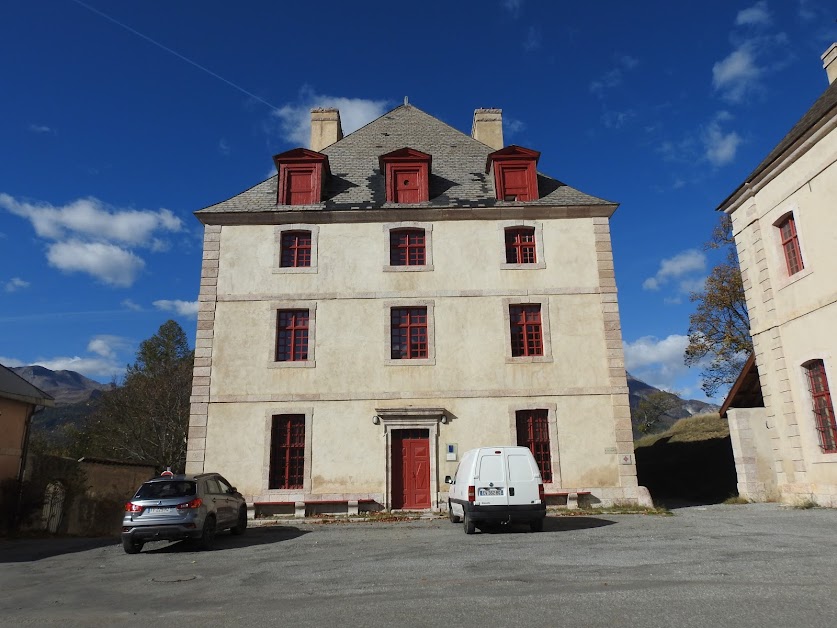 Pavillon des Officiers à Mont-Dauphin (Hautes-Alpes 05)