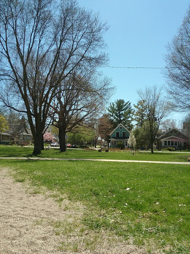 Park «Elmside Circle Park», reviews and photos, 500 Elmside Blvd, Madison, WI 53704, USA