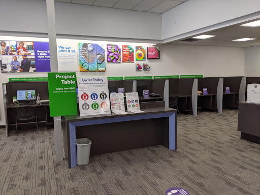 Print Shop «FedEx Office Print & Ship Center», reviews and photos, 24125 Magic Mountain Pkwy, Santa Clarita, CA 91355, USA