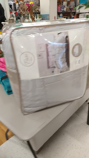 Department Store «T.J. Maxx», reviews and photos, 20 Chapel View Blvd, Cranston, RI 02920, USA