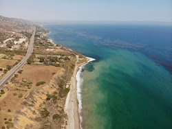 Photo de Nicholas Canyon Beach situé dans une zone naturelle