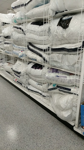 Clothing Store «Ross Dress for Less», reviews and photos, 10822 Sudley Manor Dr, Manassas, VA 20109, USA