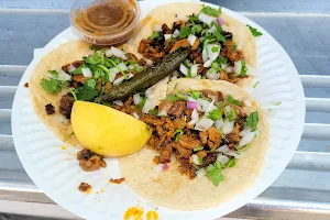 Tacos El Jaliscience food truck image