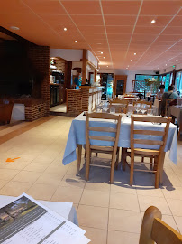 Atmosphère du Restaurant français La Garinière à Saint-Quentin-en-Tourmont - n°14
