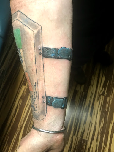 Tattoo Shop «BioGraphix Tattoo Studio», reviews and photos, 147 W Manlius St, East Syracuse, NY 13057, USA