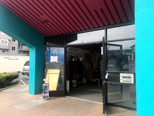 Thrift Store «Out of the Closet Oakland», reviews and photos, 238 E 18th St, Oakland, CA 94606, USA