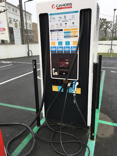 Borne de recharge de véhicules électriques Freshmile Station de recharge Saintes