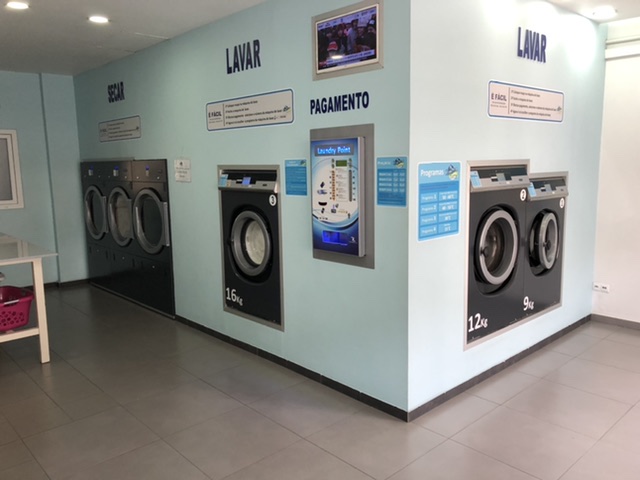 Opinii despre Lavandaria Self-Service Água Pura Moita în Moita - Loja de roupa