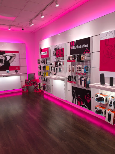 Shopping Mall «DeSoto Square Mall», reviews and photos, 303 301 Blvd W, Bradenton, FL 34205, USA