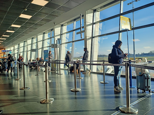 Beoordelingen van CHARLEROI Airport in Charleroi - Ander
