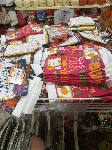 Home Goods Store «Christmas Tree Shops», reviews and photos, 1298 Worcester St, Natick, MA 01760, USA