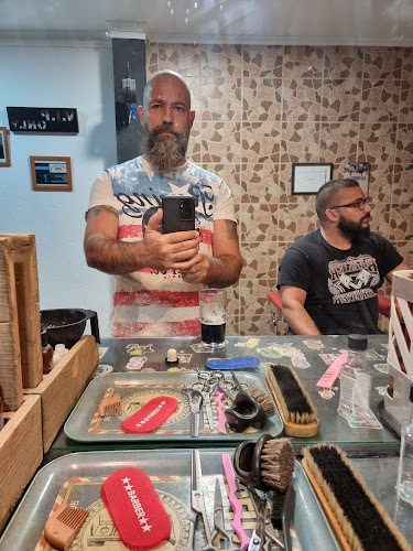 Vintage Barber Shop - Almada