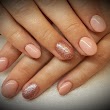 Elegant Hand und Nagelpflege by Melanie Kode