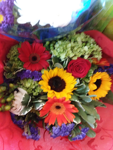 Florist «Lichas Flower Shop», reviews and photos, 4645 Huntington Dr N, Los Angeles, CA 90032, USA