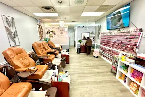 Gem's Nail & Spa image