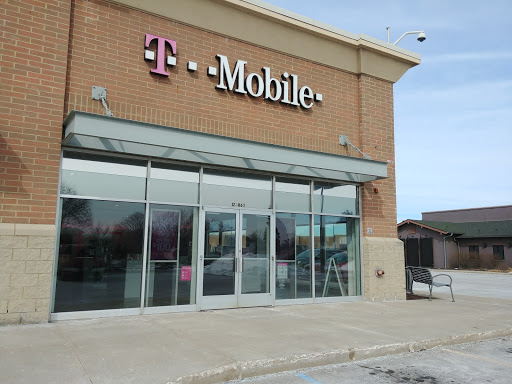T-Mobile, 23063 W Outer Dr, Allen Park, MI 48101, USA, 