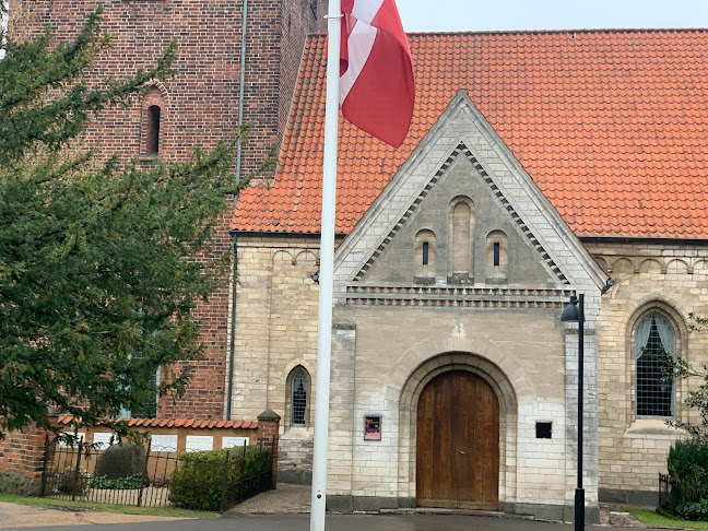 Anmeldelser af Brønshøj Kirke i Bispebjerg - Kirke