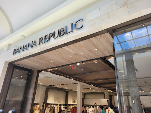 Shopping Mall «Crabtree Valley Mall», reviews and photos, 4325 Glenwood Ave, Raleigh, NC 27612, USA