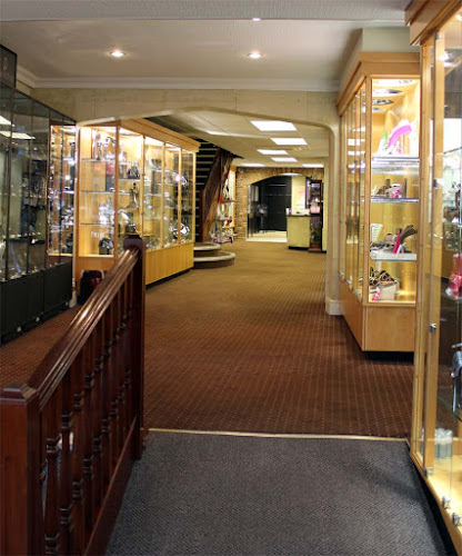 Discover the Finest Leather Goods Shop in GB: A Haven for Luxury Gifts