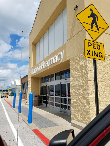 Department Store «Walmart Supercenter», reviews and photos, 14800 Fort Campbell Blvd, Oak Grove, KY 42262, USA