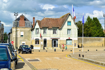 Caisse d'Epargne St Pierre sur Dives à Saint-Pierre-en-Auge