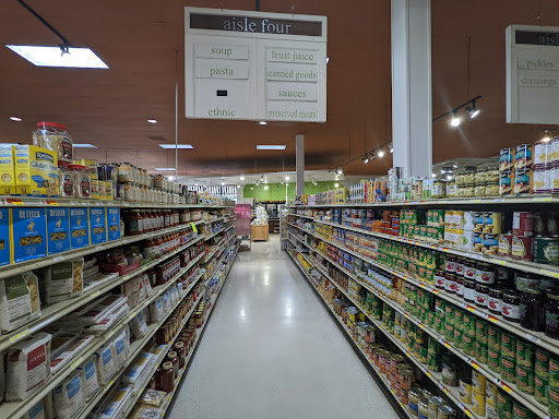 Grocery Store «The Hills Market», reviews and photos, 7860 Olentangy River Rd, Columbus, OH 43235, USA