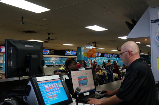 Bowling Alley «Tinley Park Bowling Lanes Inc», reviews and photos, 7601 183rd St, Tinley Park, IL 60477, USA