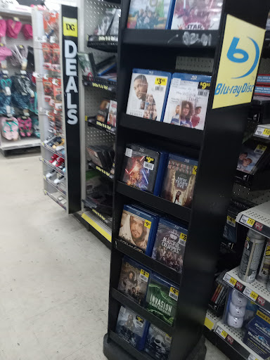 Shopping Mall «Village Square Shopping Center», reviews and photos, 2800 Recker Hwy, Winter Haven, FL 33880, USA