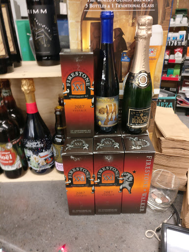 Liquor Store «Downtown Wine & Spirits», reviews and photos, 225 Elm St, Somerville, MA 02144, USA