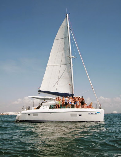 Luxury Yacht Charter Cancun Yates
