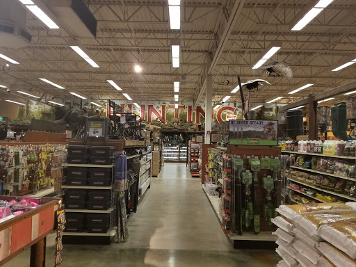 Sporting Goods Store «Bass Pro Shops», reviews and photos, 10040 Gulf Center Dr, Fort Myers, FL 33913, USA