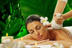 Eva unisex salon&Spa (Massage Center) image