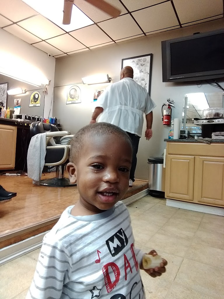 Yusef's Unique Cuts 08009