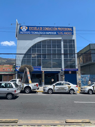 Opiniones de Escuela De Conducción Los Andes en Quito - Autoescuela