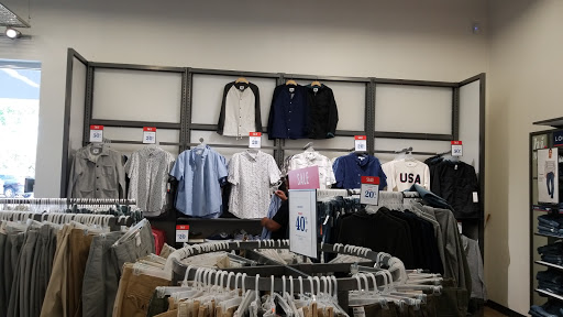 Clothing Store «Old Navy», reviews and photos, 697 Hillside Avenue, New Hyde Park, NY 11040, USA